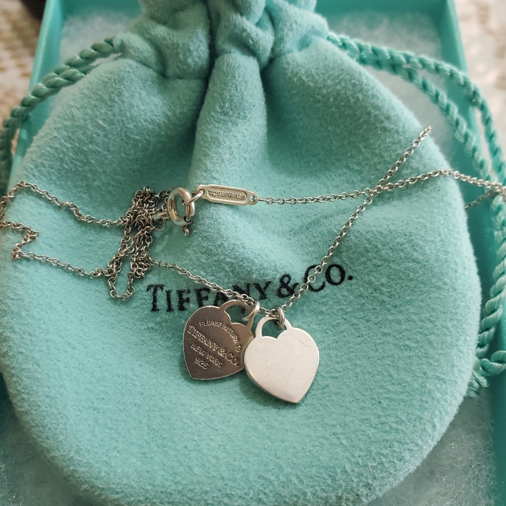 Tiffany & Co. "Return to Tiffany" Mini Double Heart Tag Pendant 🎁